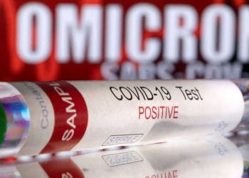 Riscos da Ômicron são 50% a 60% inferiores aos da variante Delta