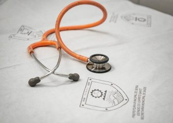 Serra contrata 176 profissionais de saúde para atuar em toda rede