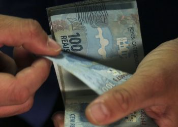 Caixa paga Auxílio Brasil a cadastrados com NIS final 7