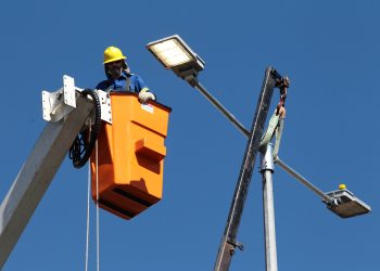 Serra lança aplicativo grátis para notificar problemas na iluminação pública