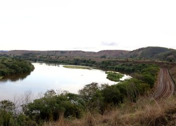 Nível do Rio Doce sobe e Governador Valadares emite alerta