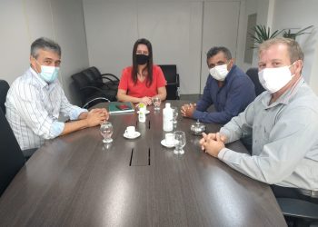 Autoridades articulam retomada de construção do CRAS