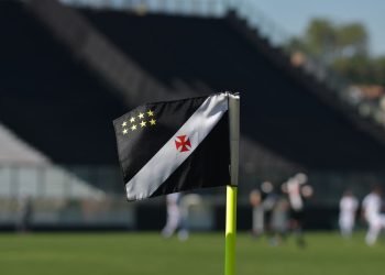 Vasco perde nos pênaltis para Juazeirense e cai na Copa do Brasil