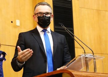 Majeski aponta falhas no transporte escolar