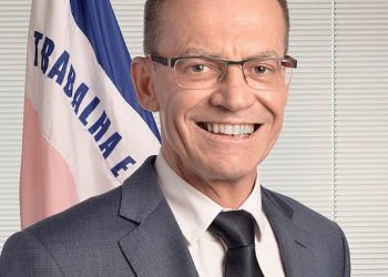 Vitória histórica: Câmara segue Senado e aprova piso salarial da enfermagem proposto por Contarato