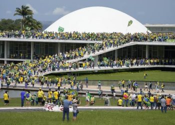 Ônibus de Montanha é preso após atos de vandalismo em Brasília
