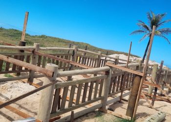 Daniel Santana dá início às obras de revitalização do calçamento da avenida Oceano Atlântico, em Guriri