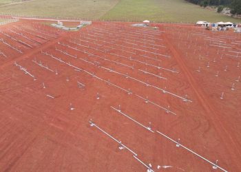 GERAÇÃO DE RENDA E EMPREGO: Mais uma Usina Solar sendo instalada em Pinheiros