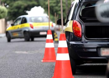 Autoescola deve indenizar motorista que perdeu a CNH e não conseguiu tirar segunda via