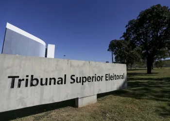TSE proíbe candidato de impulsionar link com o nome de adversário