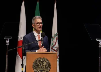 STF dá cinco dias para Zema explicar dispensa de vacinação nas escolas
