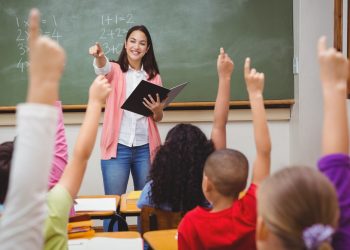 MEC oficializa reajuste de 3,6% no piso salarial de professores