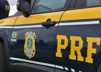 PRF apreende pistola e munições em abordagem na BR-101 em Pinheiros
