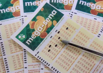 Mega-Sena pode pagar R$ 185 milhões neste sábado