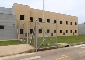 Onze presos fogem de penitenciária no Espírito Santo