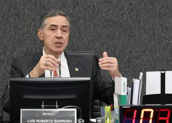Barroso: toda empresa que opera no Brasil deve cumprir a Constituição