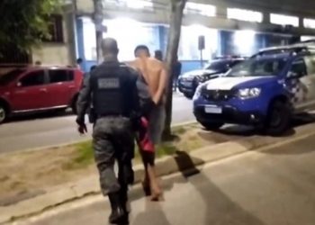 Criminosos são presos em Vitória após sequestro relâmpago