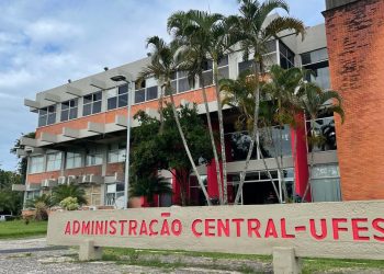 Ufes abre procedimento para anular homenagens a agentes da ditadura