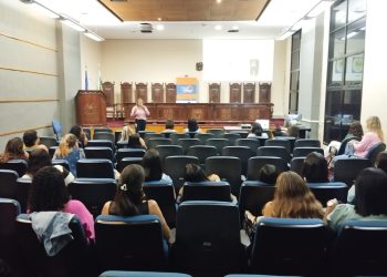 Frente do Diabetes e associação capacitam 60 profissionais e portadores na Assembleia