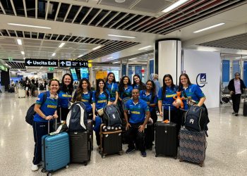 Estudantes do Ifes participam de acampamento para atletas de handebol na Croácia