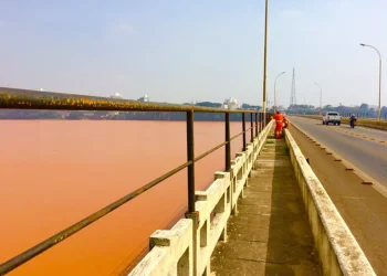 Espírito Santo e Minas Gerais pedem R$ 100 bi por rompimento da barragem de Fundão