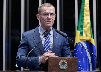 Contarato sai em defesa das mulheres contra mudança no Código Civil que tira herança da viúva