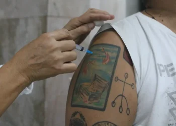 IBGE: quase 94% da população brasileira se vacinou contra covid-19