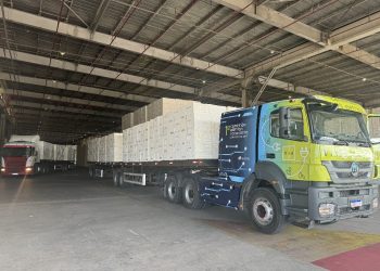 Suzano inicia operação do primeiro caminhão elétrico de alta capacidade em Aracruz