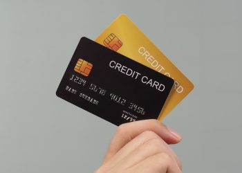 Juros do cartão de crédito sobem e atingem 429,5% ao ano em junho