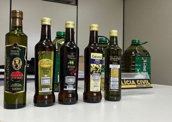 Polícia apreende mais de oito mil litros de azeite com suspeita de adulteração no ES