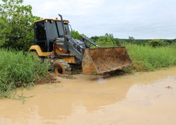Prefeitura de Jaguaré realiza obras de limpeza em barragens