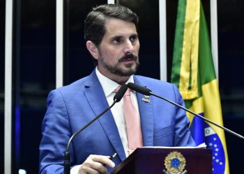 Marcos do Val e senadores oficializam candidaturas à Presidência do Senado
