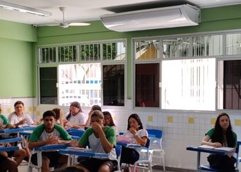 Escola de 1.200 alunos no ES é climatizada após ação do deputado Gandini