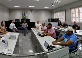 Claudio Boa Fruta alinha projetos de desenvolvimento municipal em reunião com vereadores