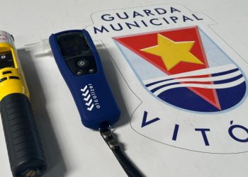 Guarda de Vitória recebe novos bafômetros para reforçar fiscalização