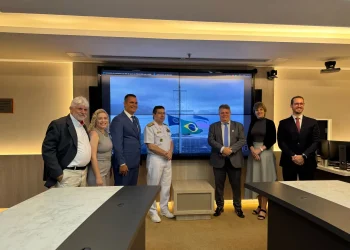 FEST e UFES levam a bandeira do Espírito Santo para a Antártica