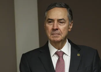 “Bom julgar este ano”, diz Barroso sobre denúncia de golpe de Estado