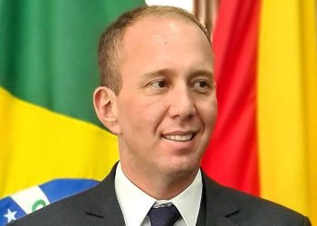 Prefeito “tiktoker” de Sorocaba é alvo de operação da PF por desvio de recursos públicos