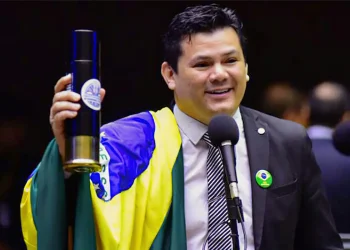 AGU pede investigação de deputado do ES por declarações contra Lula