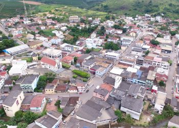 Tribunal do ES dá prazo para que prefeitura reduza servidores comissionados