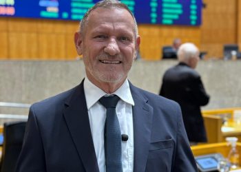 João Coser é eleito presidente da comissão do Rio Doce