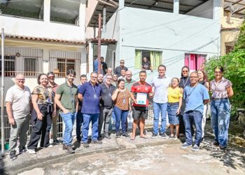 Pazolini entrega chaves para famílias beneficiadas pelo programa Casa Feliz e Segura