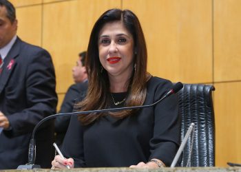 Projeto de Raquel Lessa garante presença de doulas no parto e pós-parto no ES