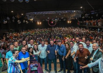 Prefeito de Cariacica faz megaevento para consolidar apoio a Ricardo Ferraço em 2026