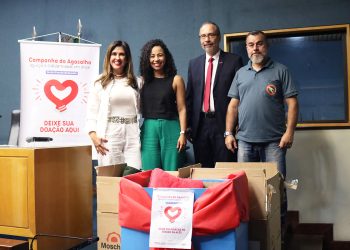 Comissão de Assistência Social da Ales entrega doações a entidade da Serra