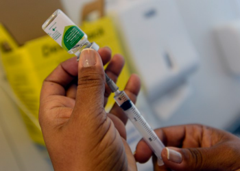 Pinheiros vacina quase 730 pessoas contra a gripe em ação especial