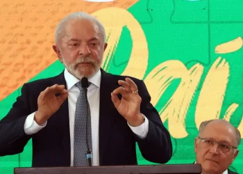 Lula diz que vai convidar Trump para a COP30, em Belém