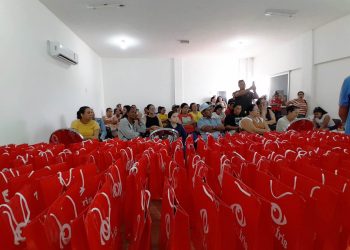 Prefeitura de Pinheiros distribui mais 100 óculos a pacientes do SUS