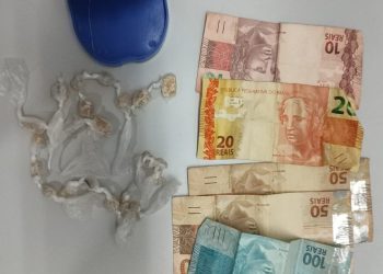 Polícia prende dois homens e apreende adolescente por tráfico de drogas em Sooretama