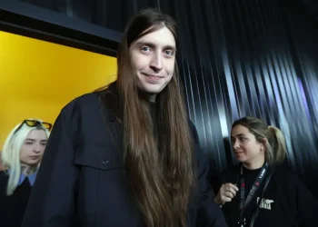 Polícia prende suspeito de ameaçar influenciador Felca